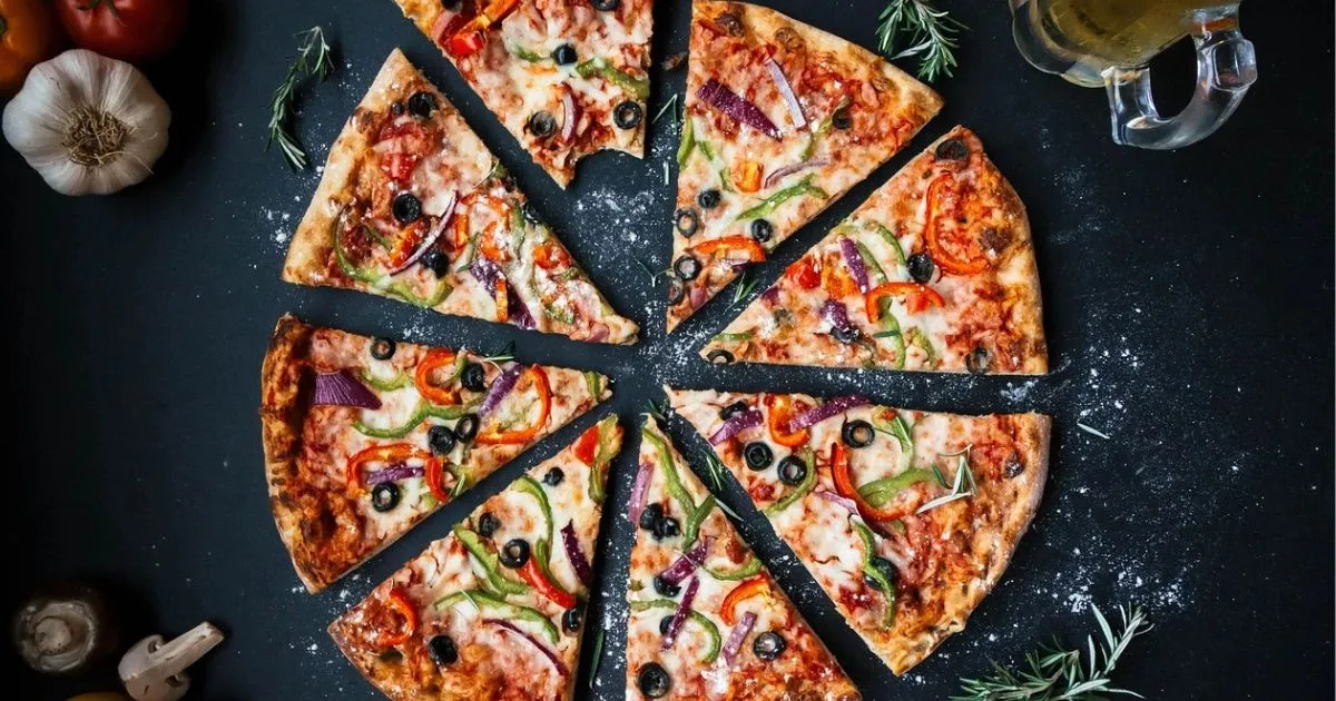 chicken caesar pizza