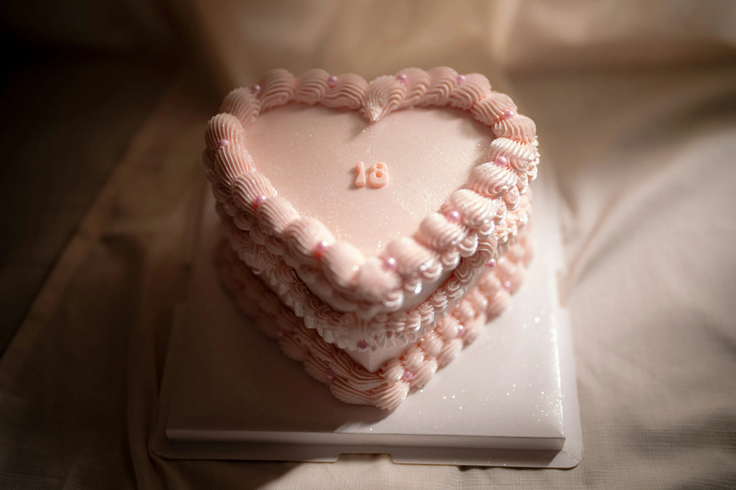 vintage heart cake