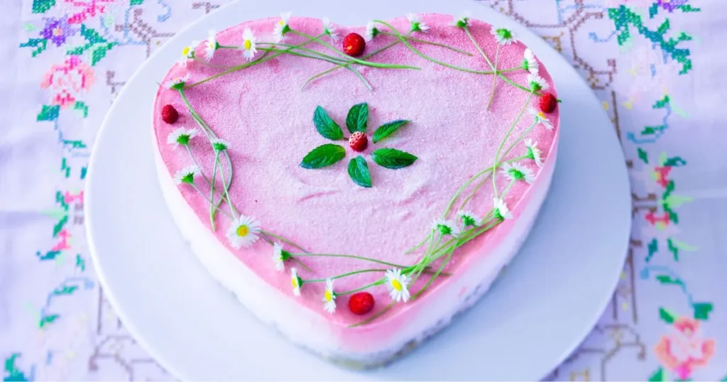 vintage heart cake